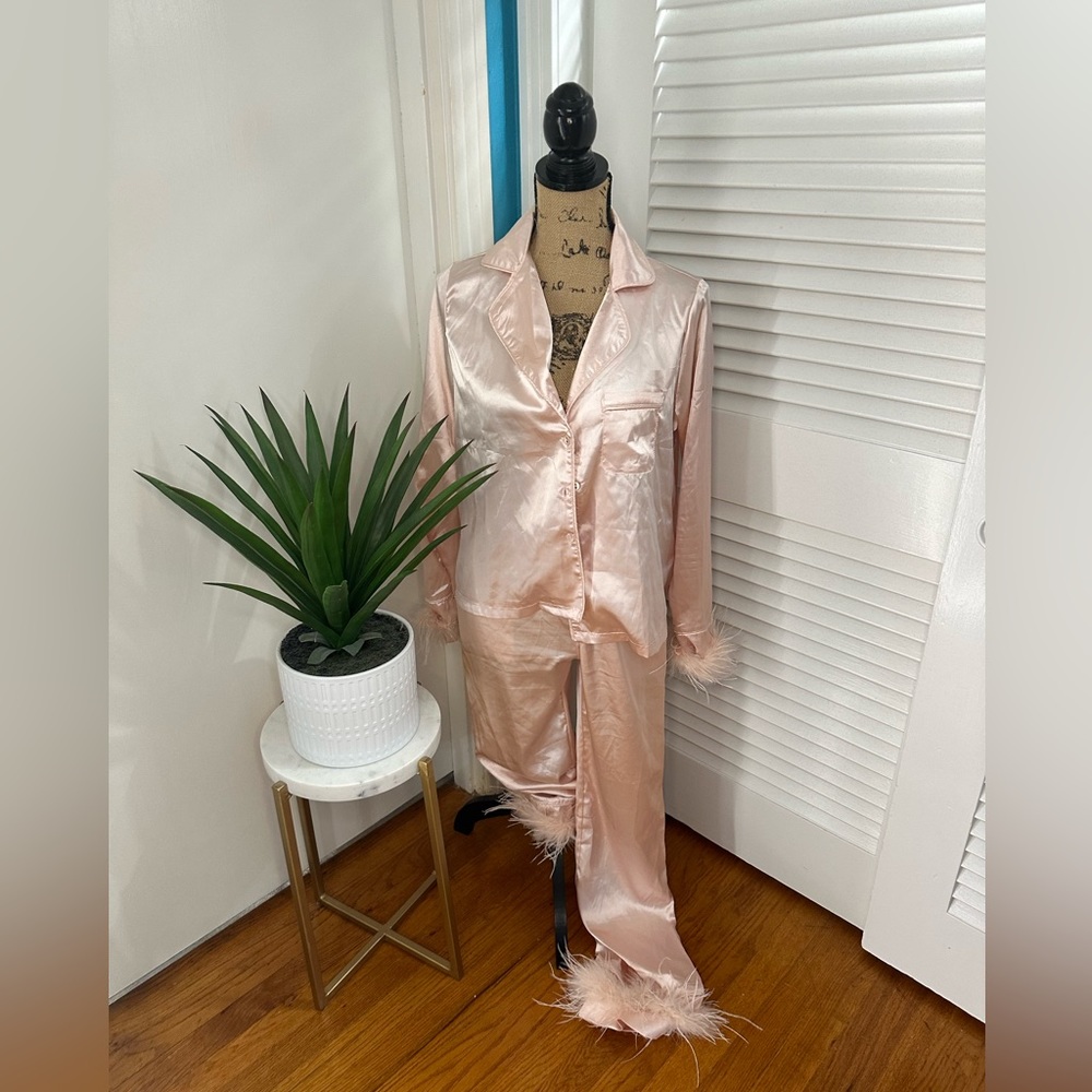 NWT Nasty Gal Satin Feather Boa US2 Top&Bottom Pink  Bridal/Bridesmaid Sleep Set